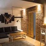 Zaciszny Apartament Pod Lasem 公寓