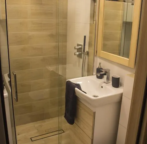 Lägenhet Zaciszny Apartament Pod Lasem *